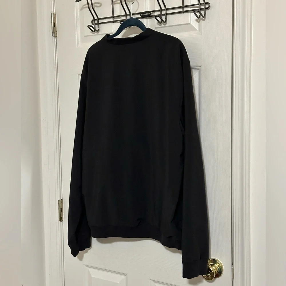 Great for spring! Men’s dressy black bomber jacket by FLX. Size XXL.